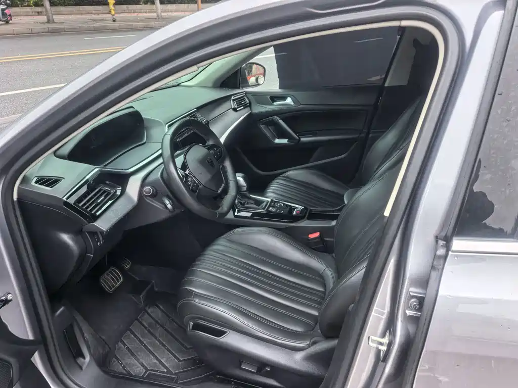 Peugeot 408 — миниатюра 12