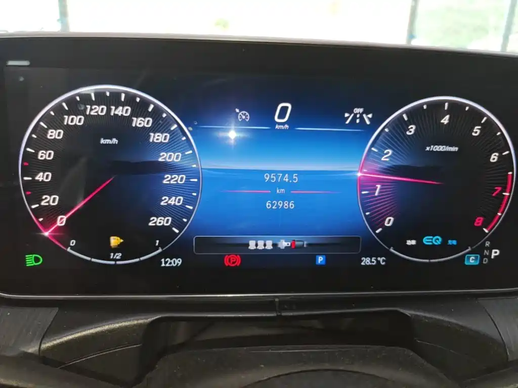 Mercedes-Benz C-Class — миниатюра 12