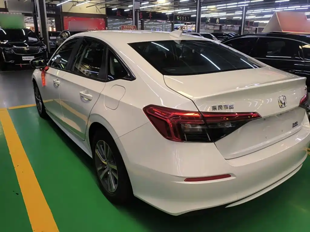 Honda Civic — миниатюра 5