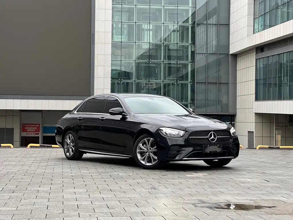 Mercedes-Benz E-Class — миниатюра 3