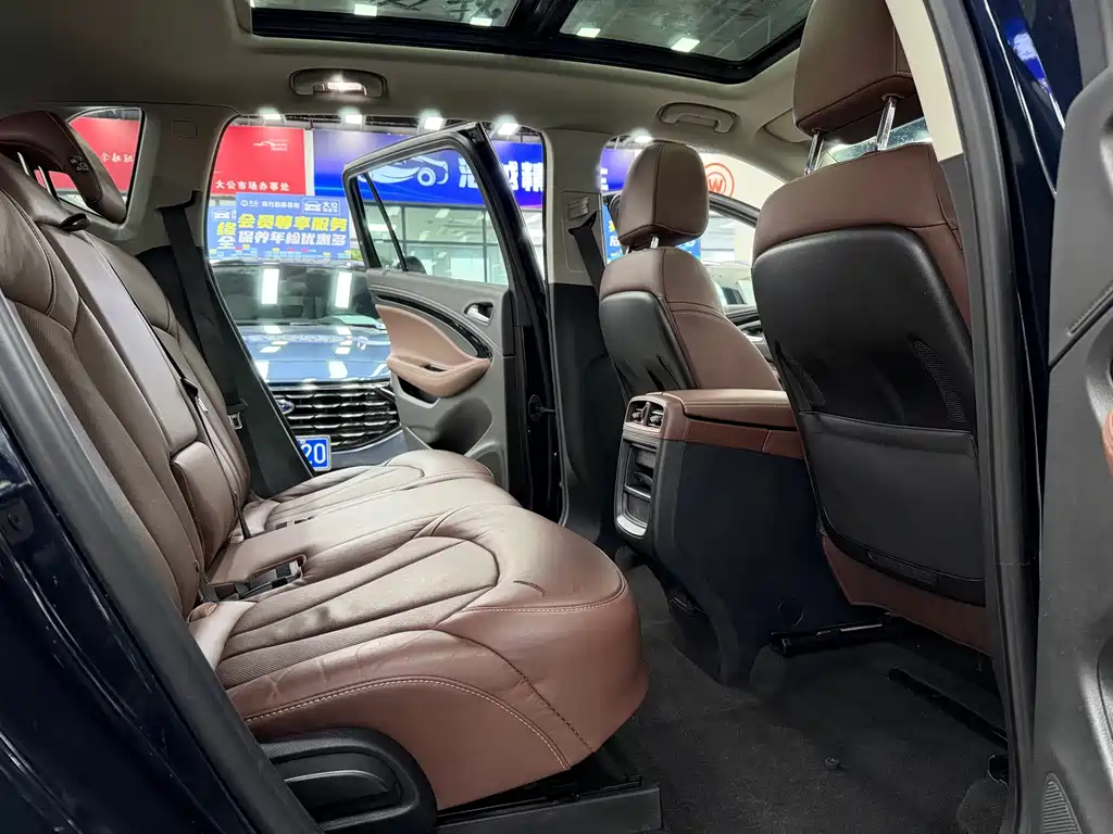 Buick Envision Plus — миниатюра 8