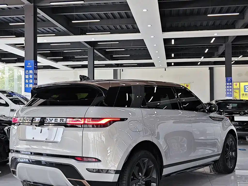 Land Rover Range Rover Evoque 2023 L 249PS