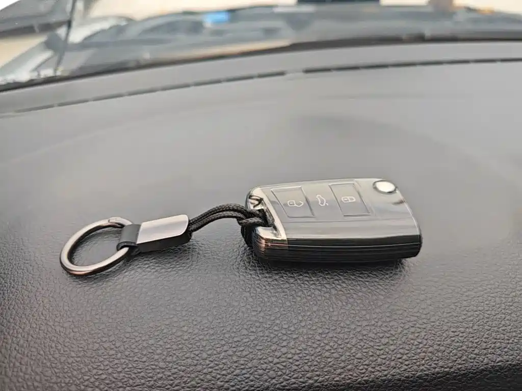 Volkswagen Lavida — миниатюра 9