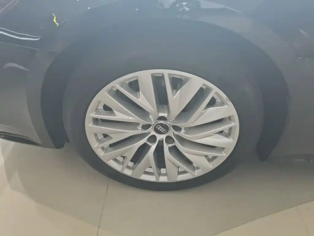 Audi A7L — миниатюра 23