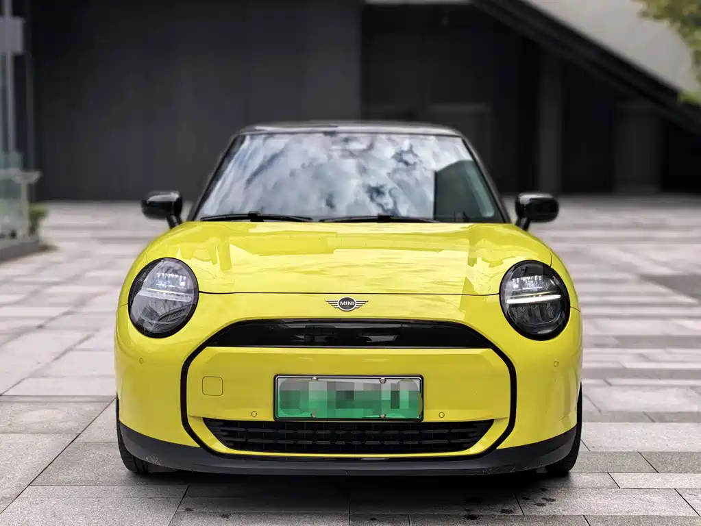 MINI MINI COOPER EV — миниатюра 2
