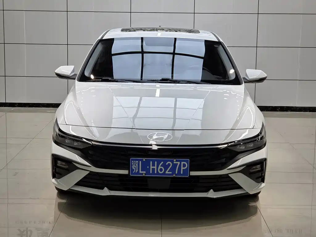 Hyundai Elantra — миниатюра 2