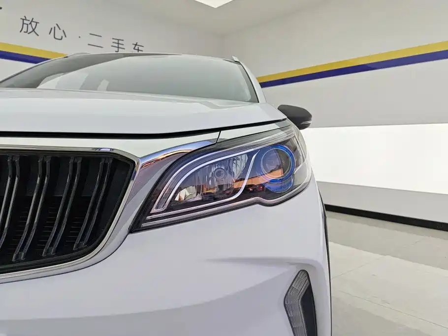 Geely Vision X3 — миниатюра 5