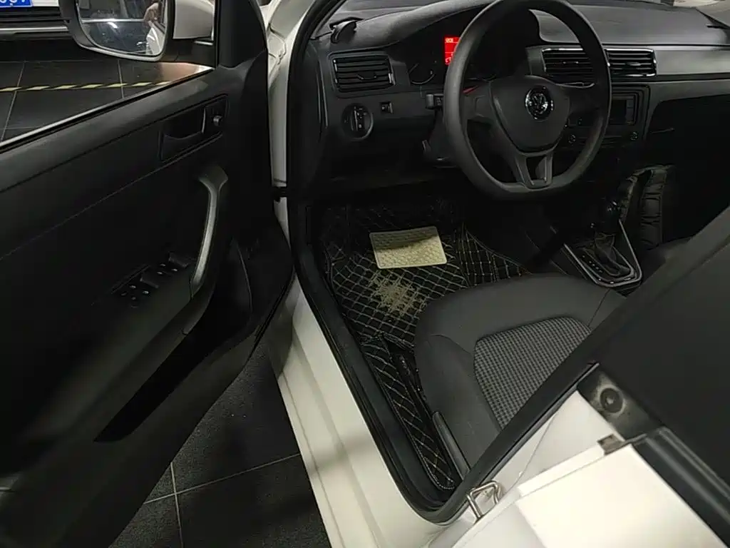 Volkswagen Santana — миниатюра 16