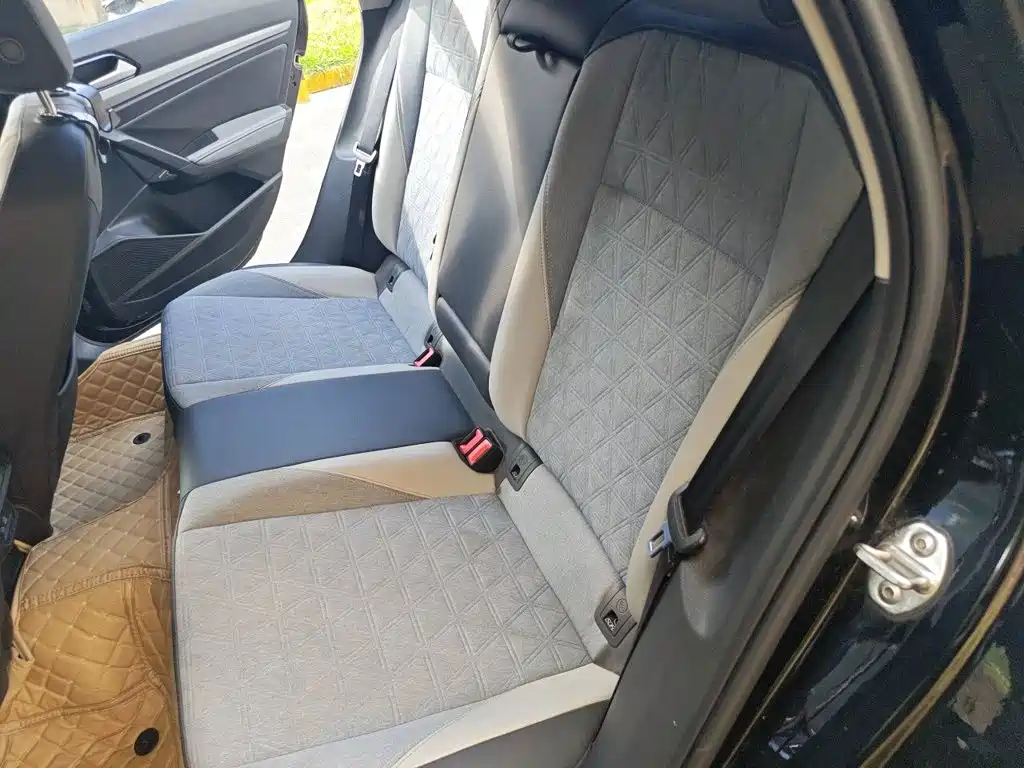 Volkswagen Lavida — миниатюра 13