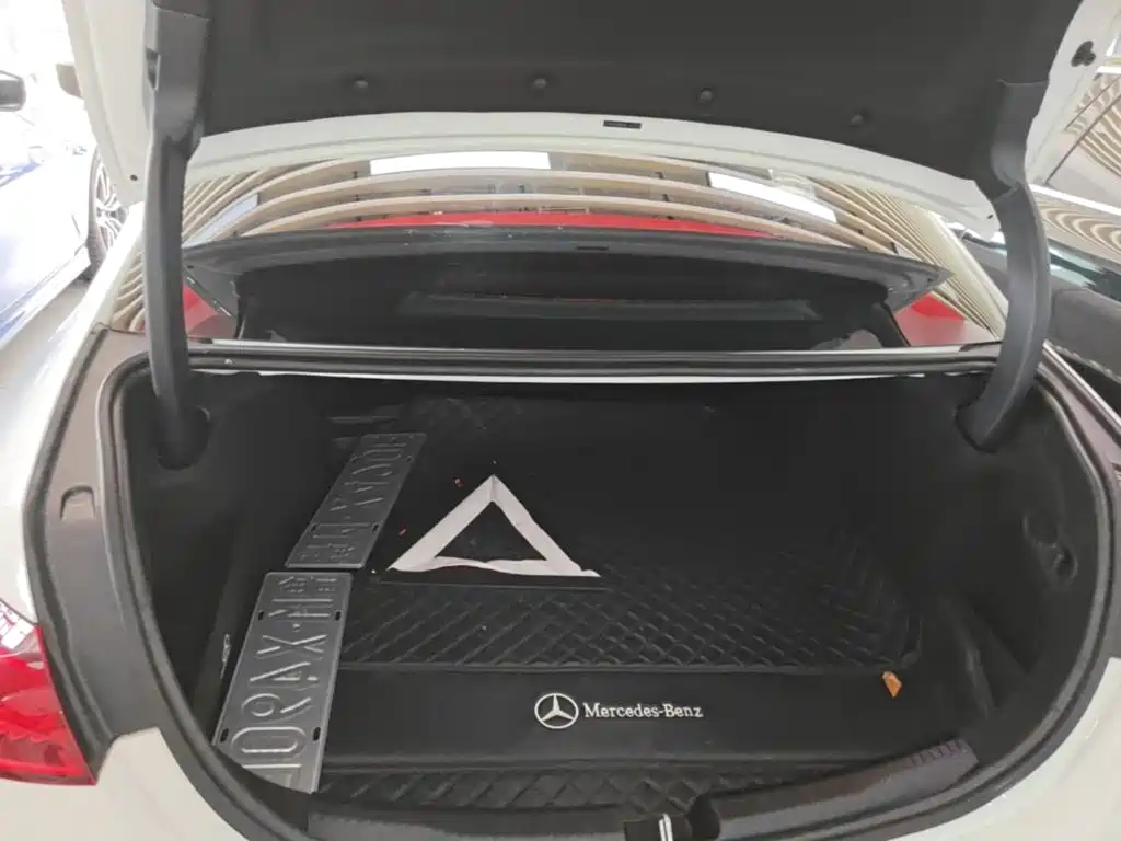 Mercedes-Benz C-Class — миниатюра 19