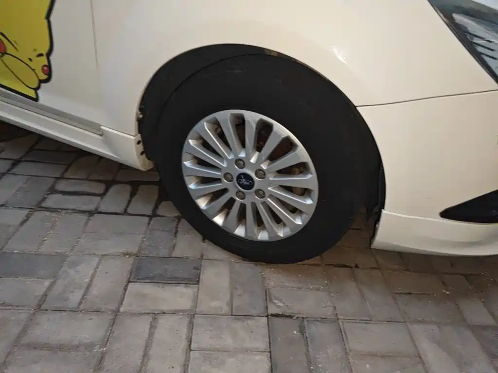 Ford Focus — миниатюра 8