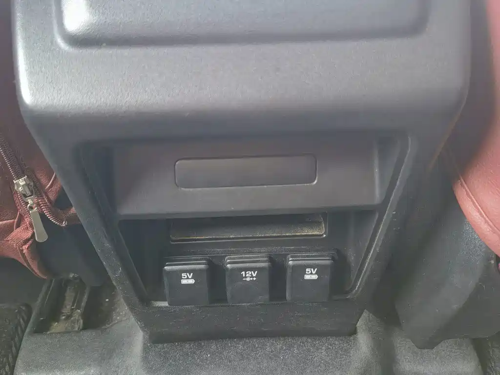 Land Rover Discovery Sport — миниатюра 20