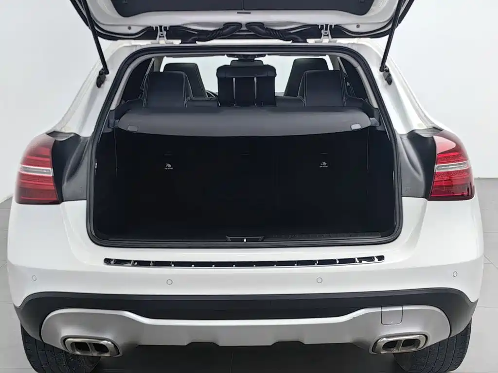 Mercedes-Benz GLA — миниатюра 16