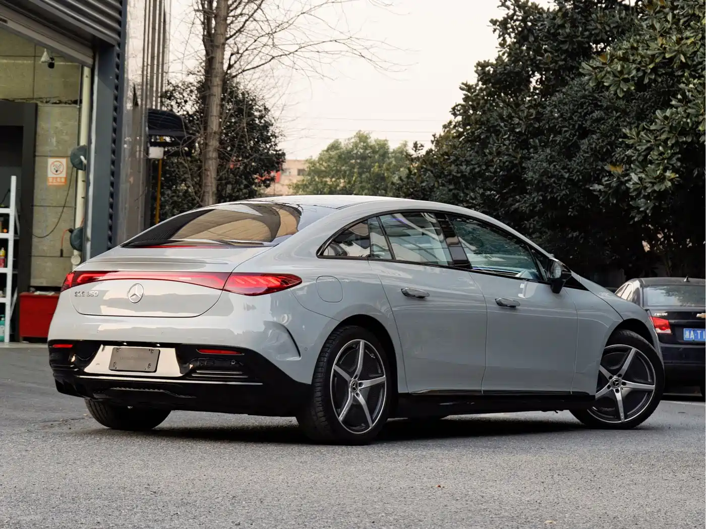 Mercedes-Benz EQE