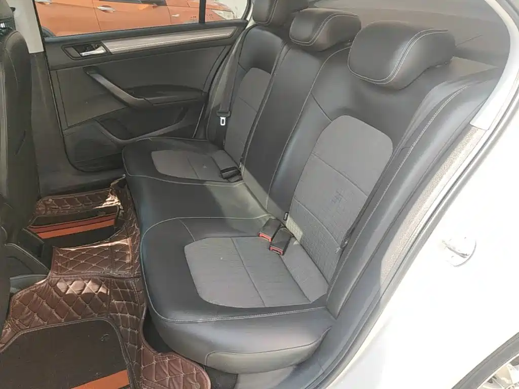 Volkswagen Santana — миниатюра 13