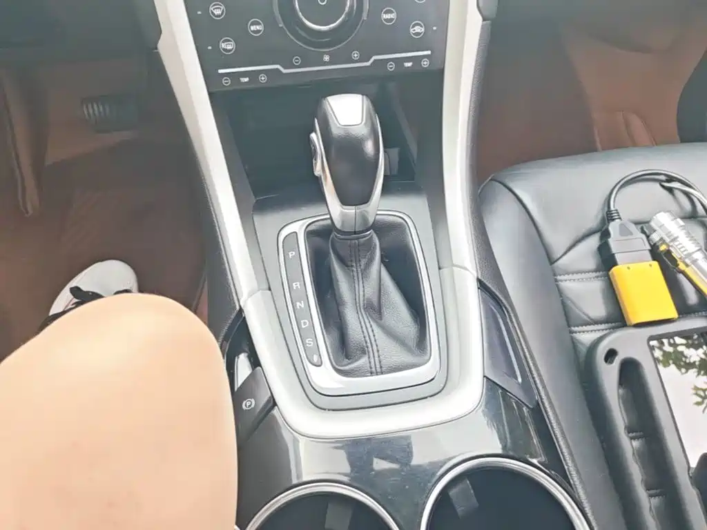 Ford Mondeo — миниатюра 14