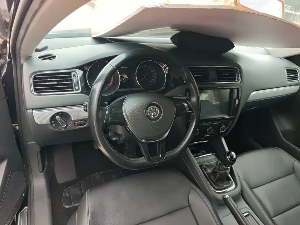 Volkswagen Sagitar — миниатюра 7