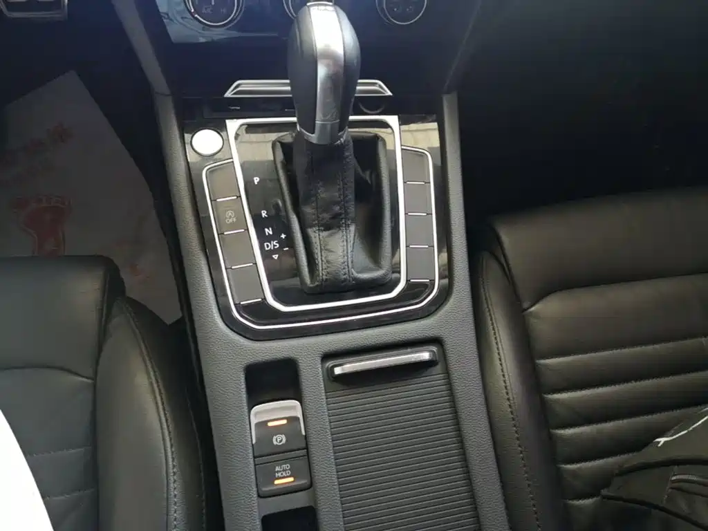 Volkswagen Magotan 2018 330TSI DSG Lead
