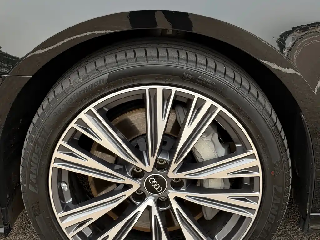 Audi A6L 2024 55 TFSI quattro Premium