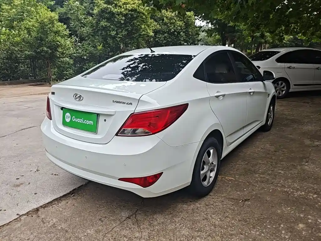 Hyundai Verna — миниатюра 7