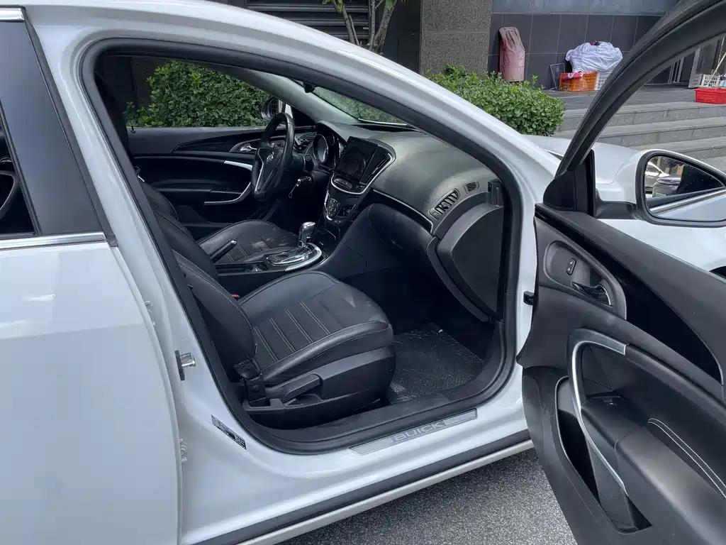 Buick Regal — миниатюра 13