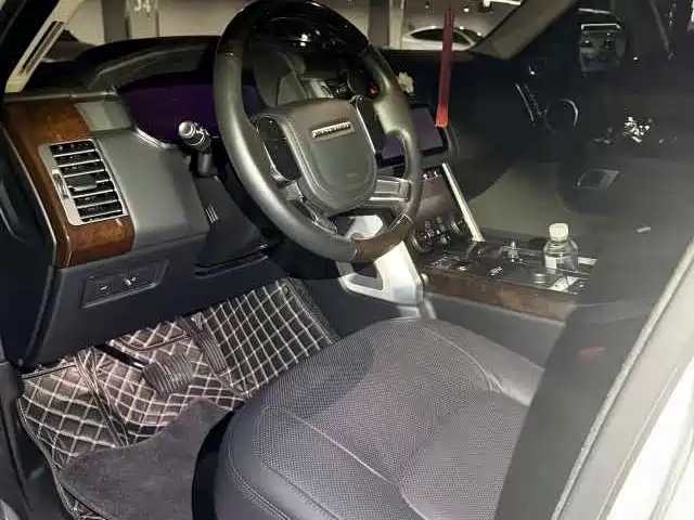 Land Rover Range Rover — миниатюра 4