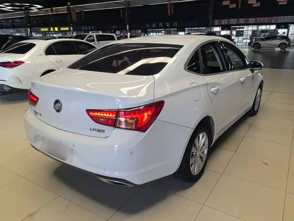 Buick Verano — миниатюра 7