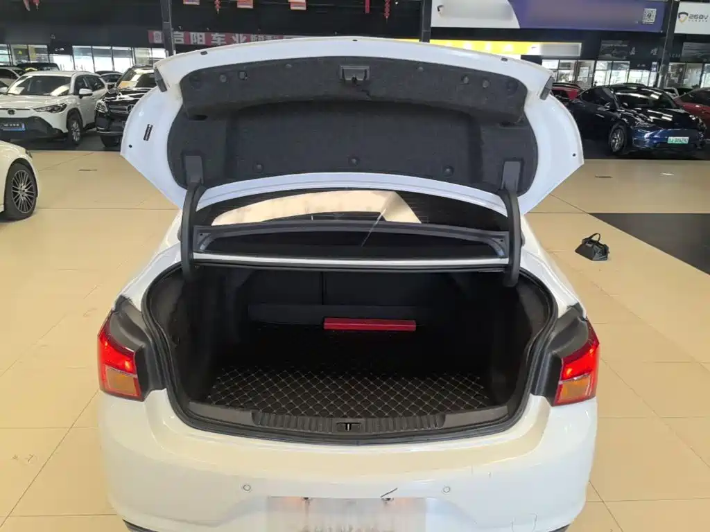 Buick Verano — миниатюра 19