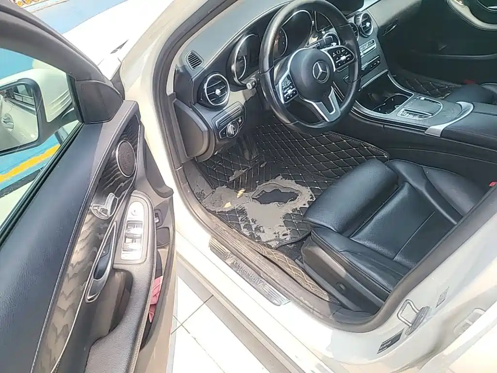 Mercedes-Benz C-Class — миниатюра 15