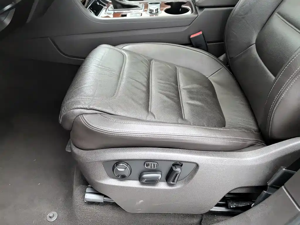 Volkswagen Touareg — миниатюра 20