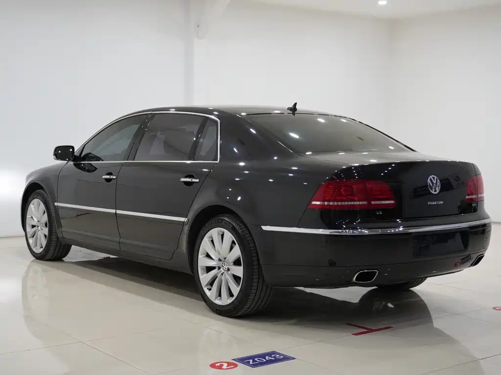 Volkswagen Phaeton — миниатюра 6