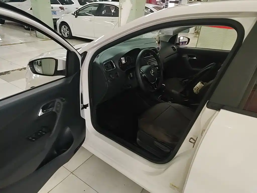 Volkswagen Polo — миниатюра 16