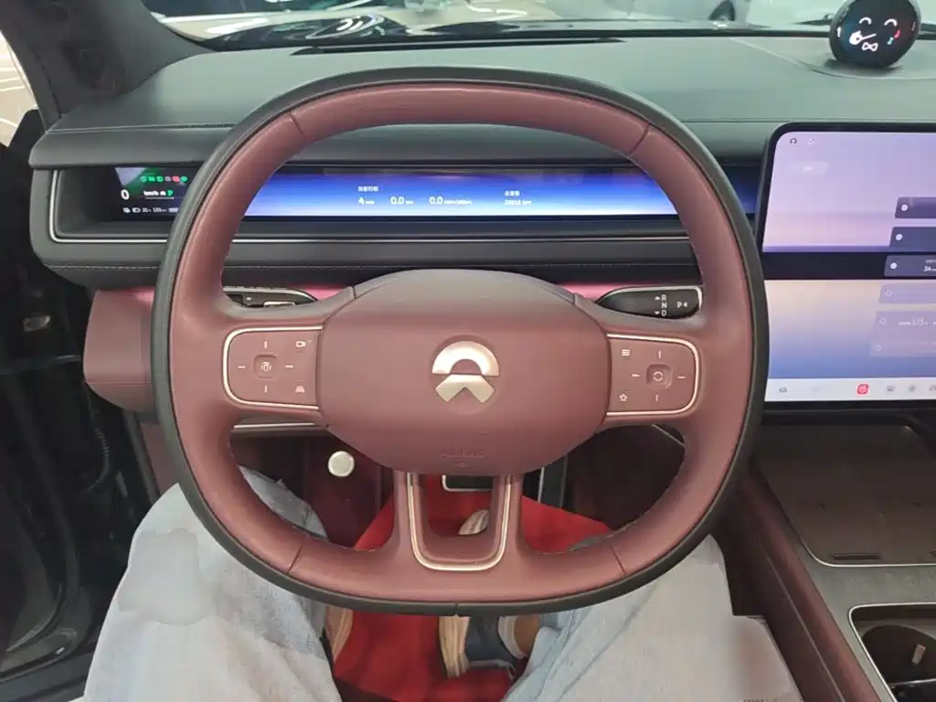 NIO ES8 — миниатюра 11