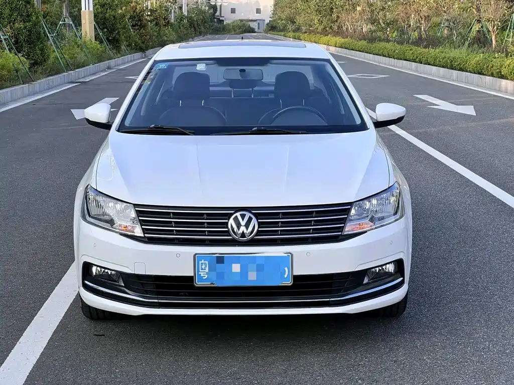 Volkswagen Lavida — миниатюра 2