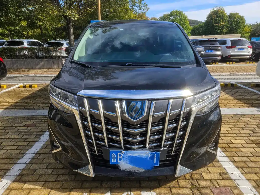 Toyota Alphard — миниатюра 2