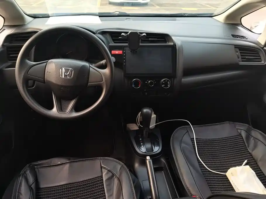 Honda Fit — миниатюра 12