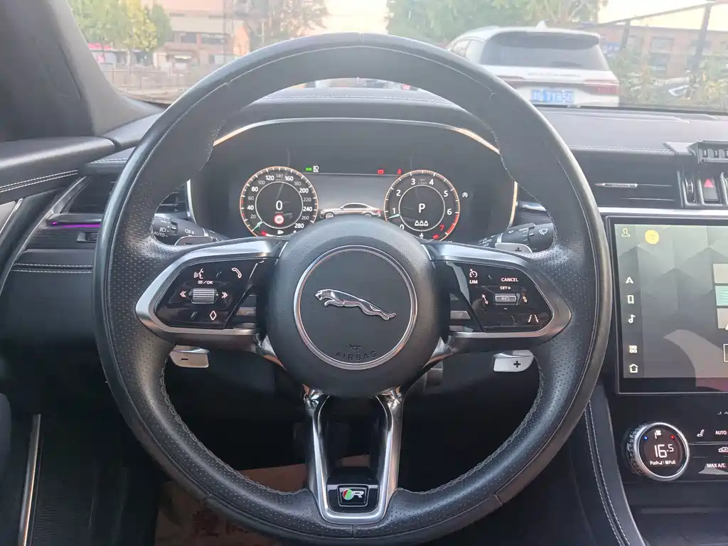 Jaguar XFL — миниатюра 19