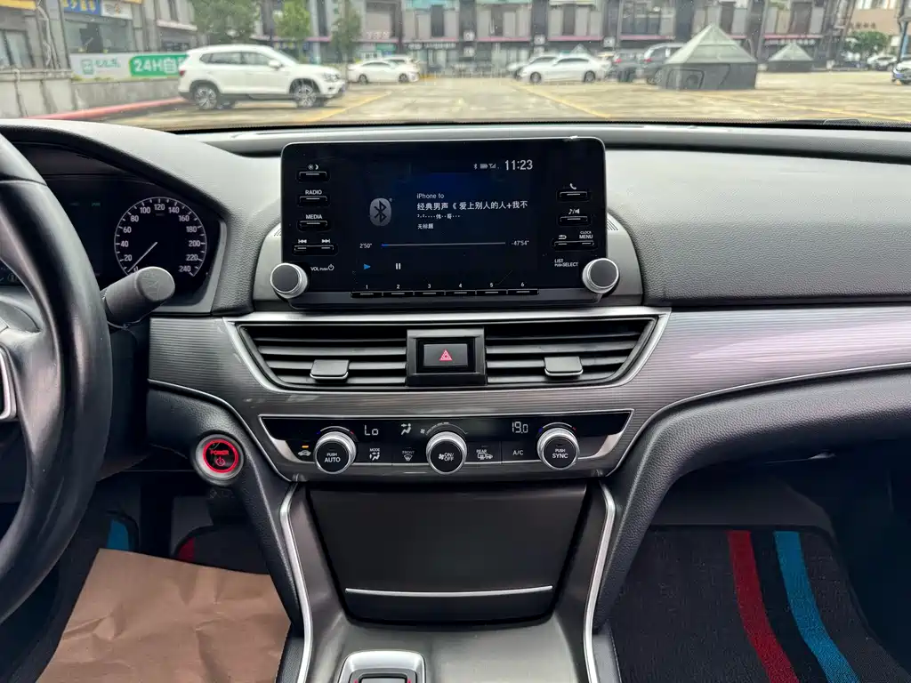 Honda Accord — миниатюра 14