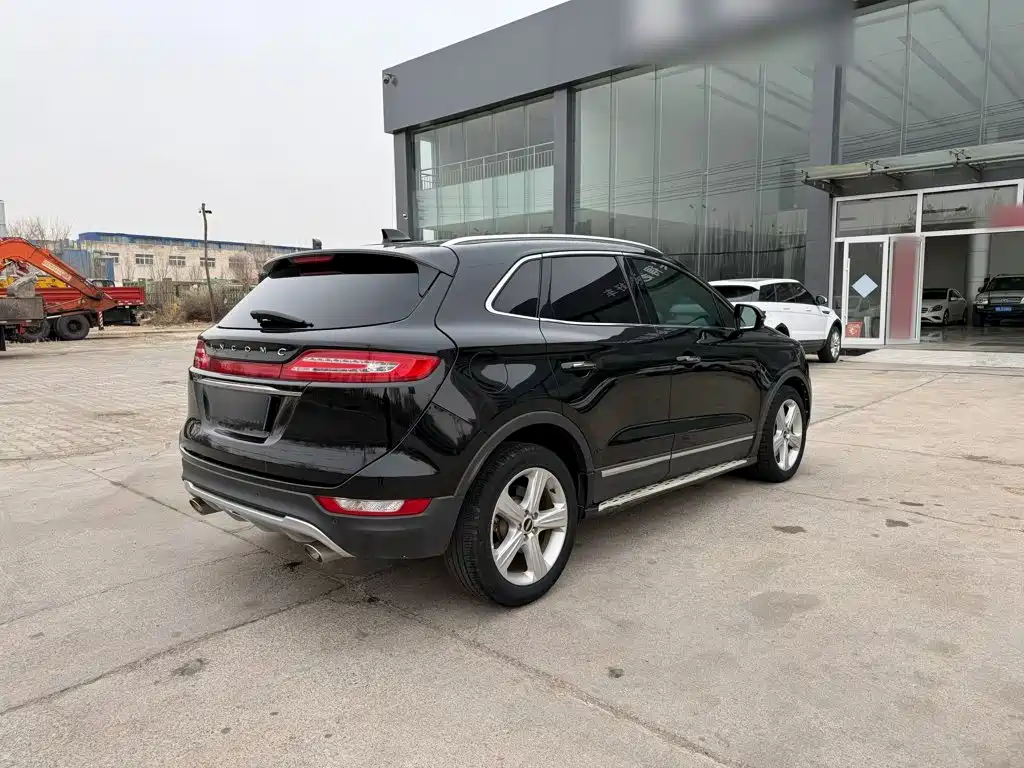 Lincoln MKC — миниатюра 13