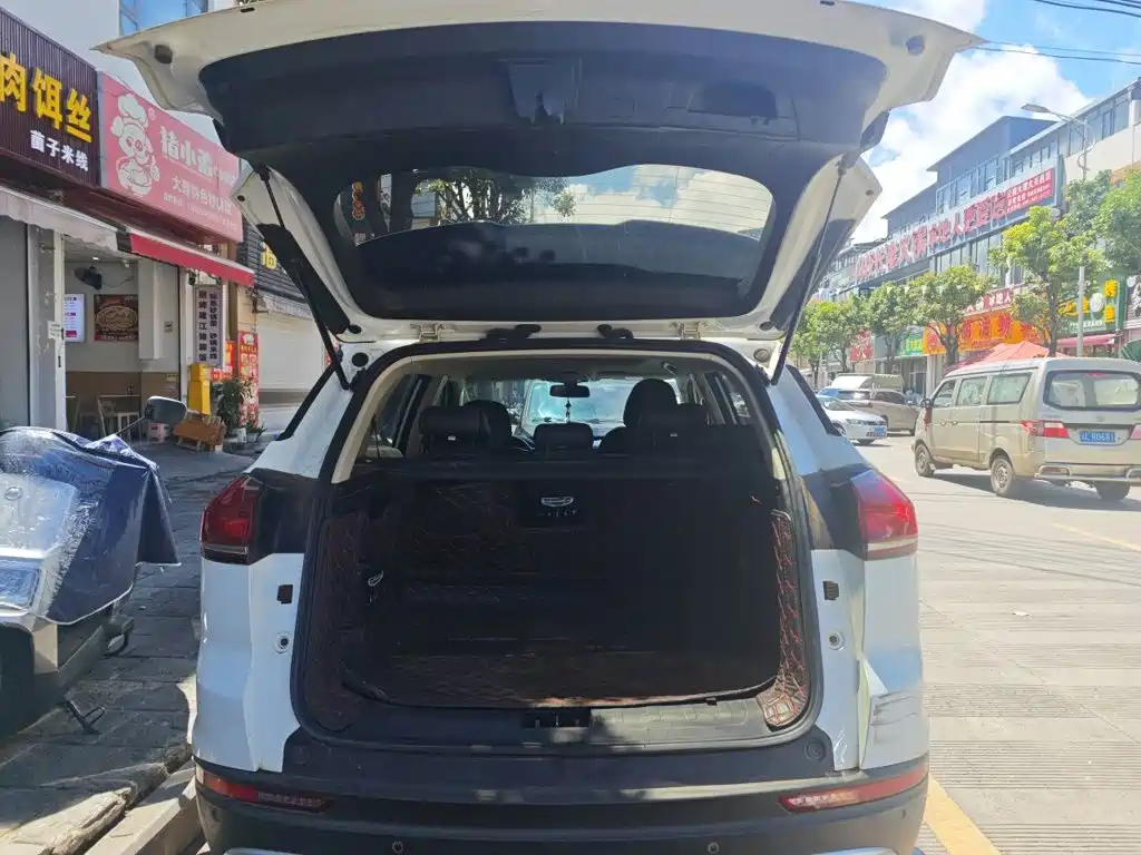 Geely Boyue — миниатюра 15