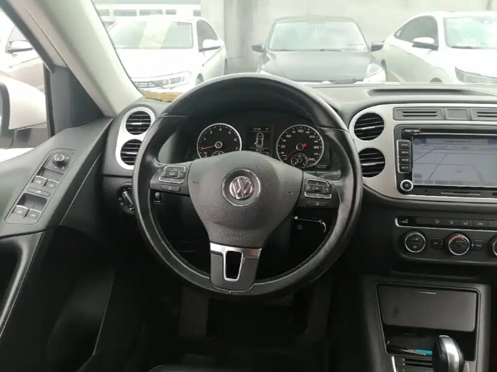 Volkswagen Tiguan — миниатюра 15