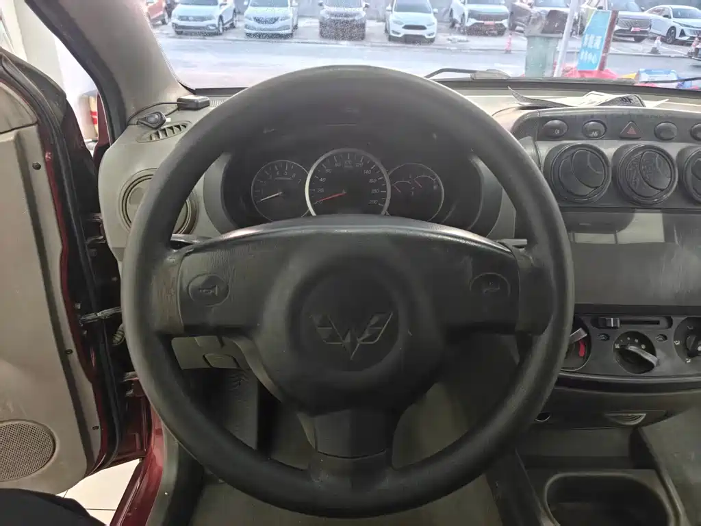Wuling Hongguang — миниатюра 6