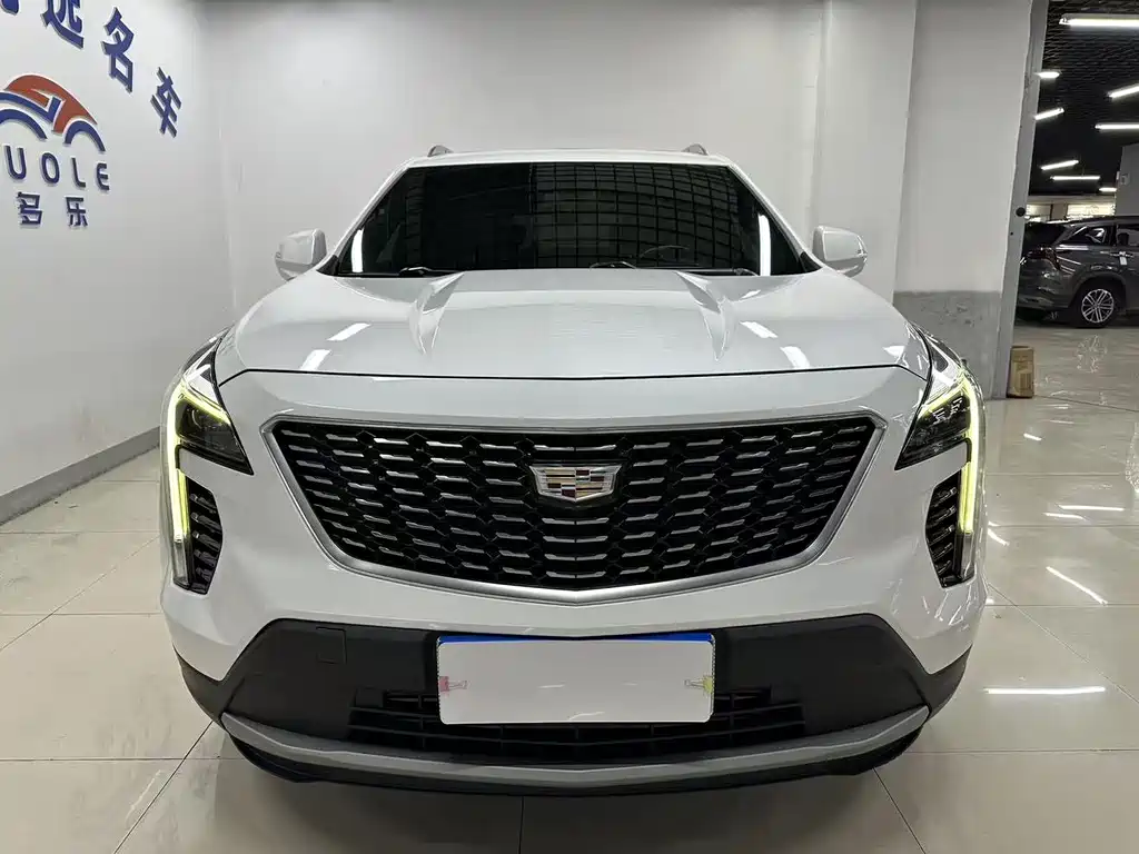 Cadillac XT4 28T 2WD Luxury Type, фото 2
