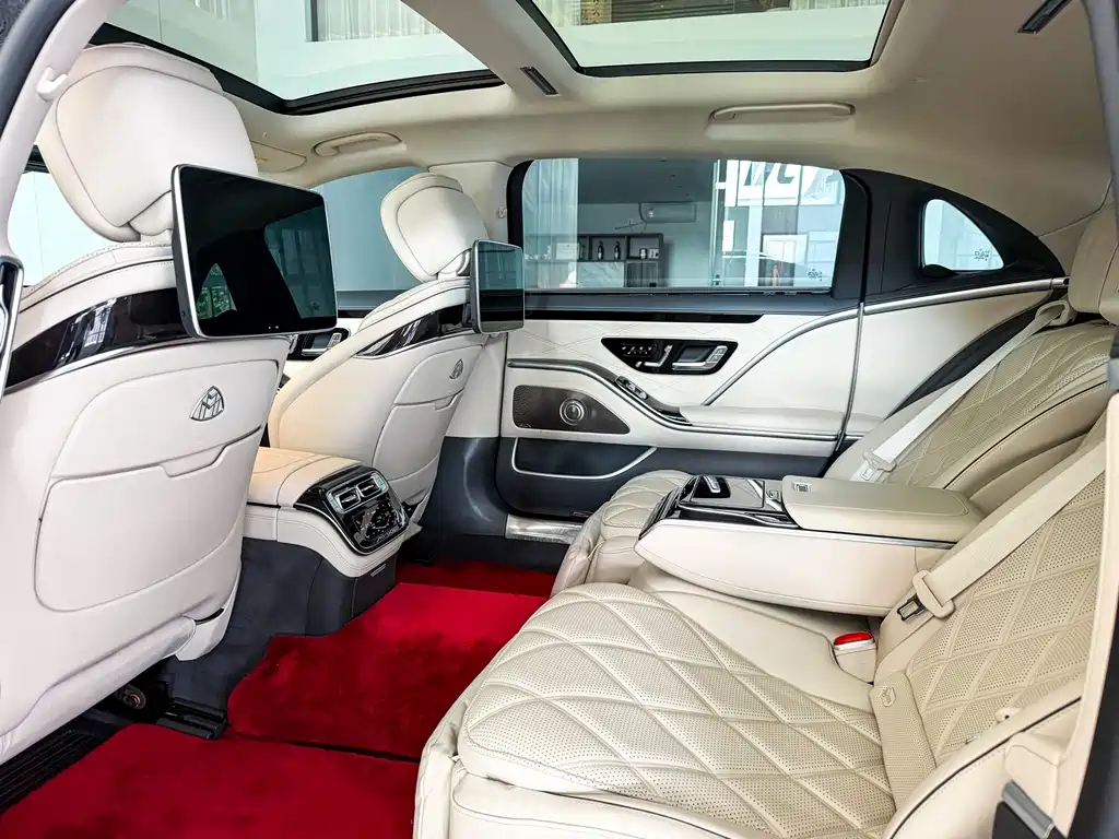 Mercedes-Benz S-Class — миниатюра 11