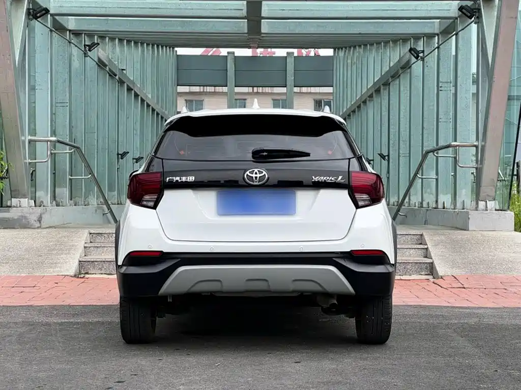 Toyota Yaris L — миниатюра 11