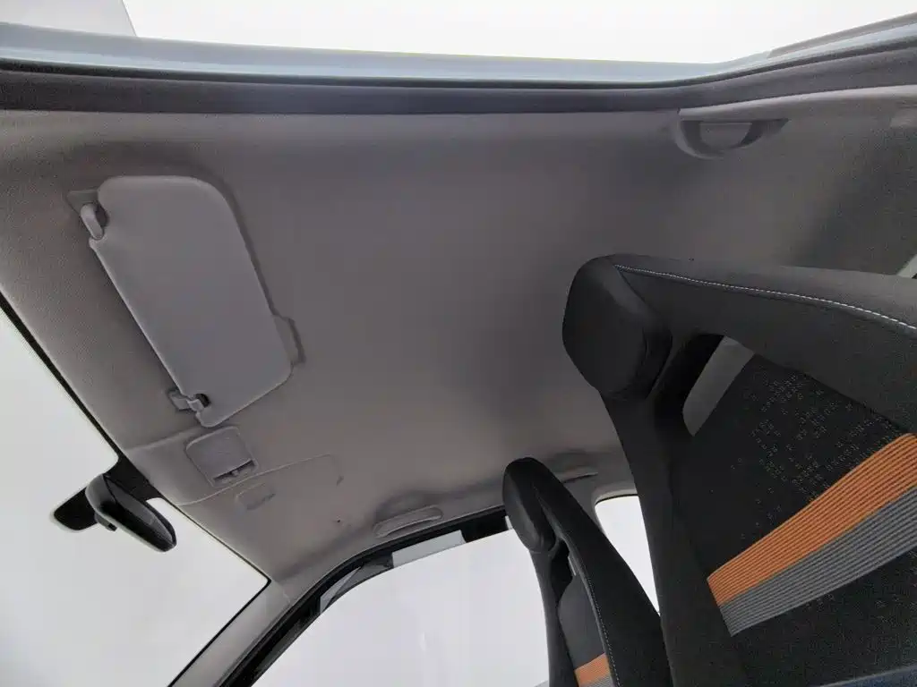 Wuling MINIEV — миниатюра 14