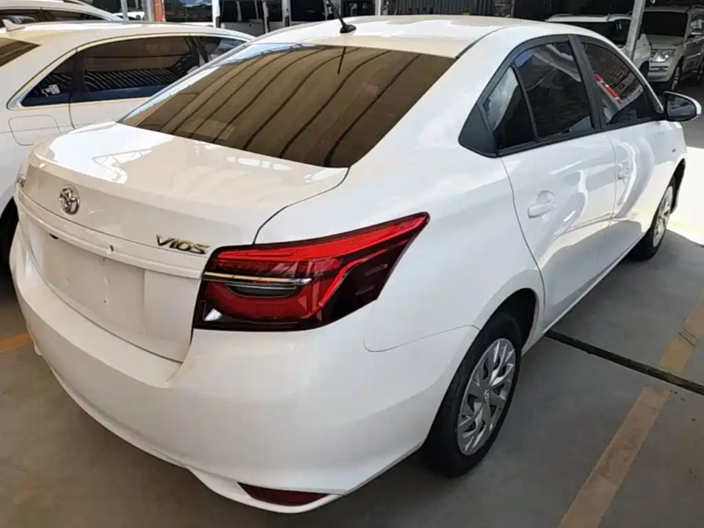 Toyota Vios — миниатюра 7
