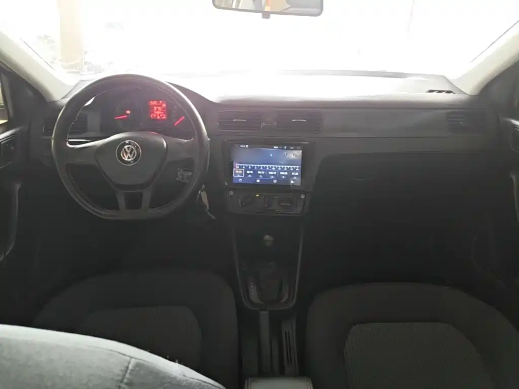 Volkswagen Santana — миниатюра 10