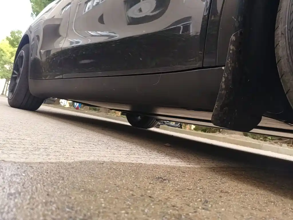 Tesla Model Y — миниатюра 21