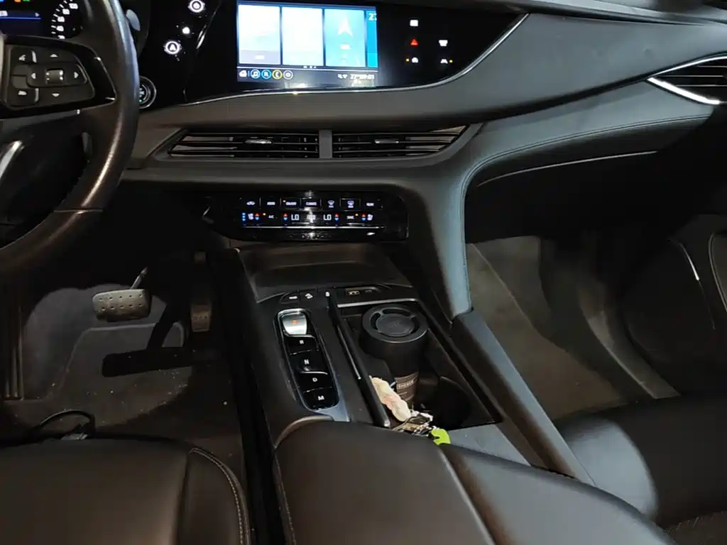 Buick Enclave — миниатюра 14